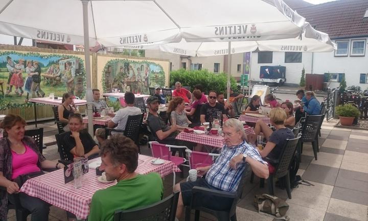 Eis- und Crepegarten am Wenzelsplatz